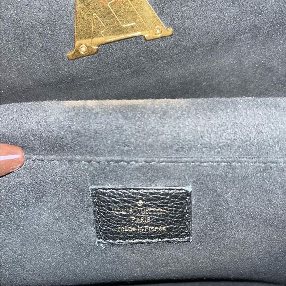 LV Chain Bag Lockme - Picture 7 of 10